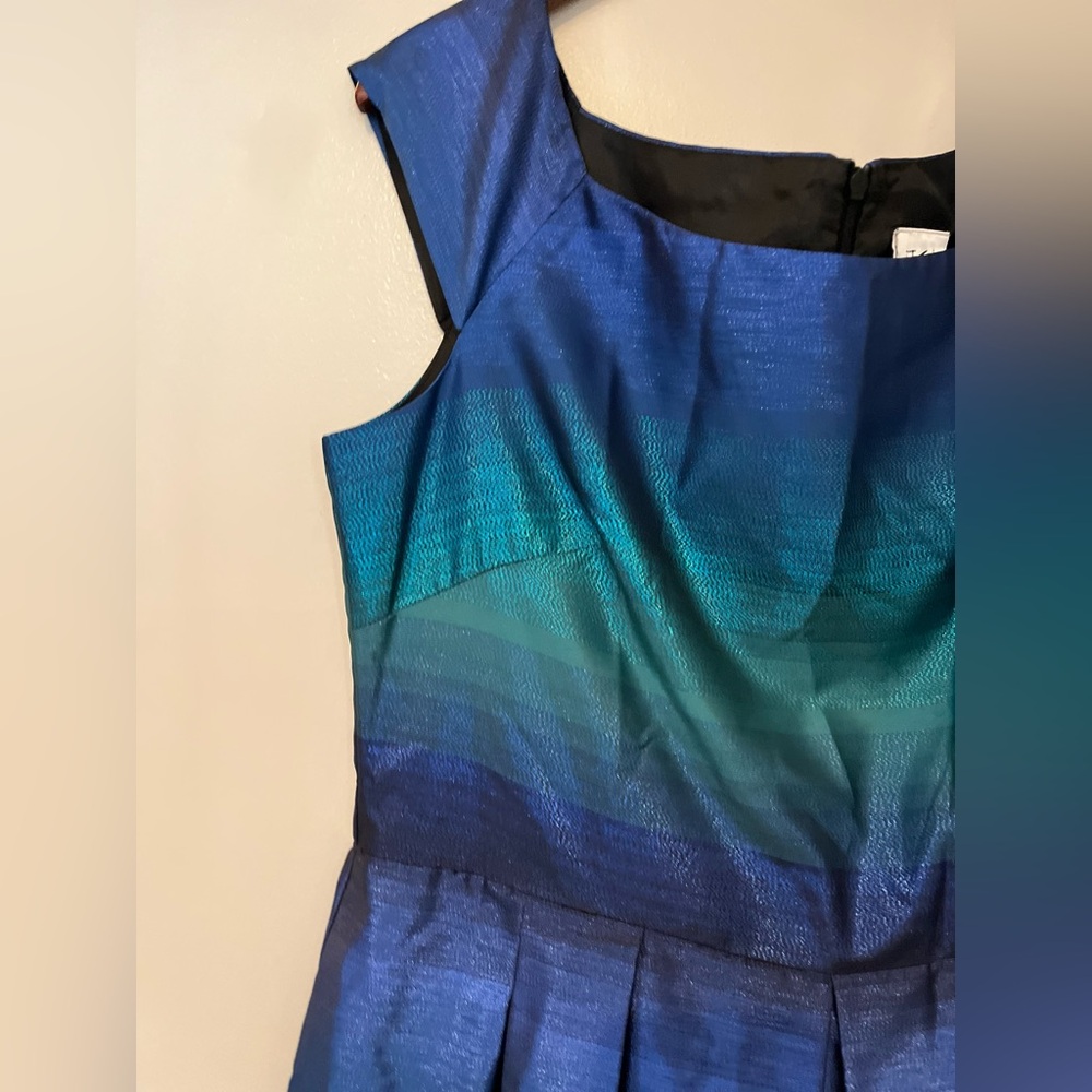 J. Taylor Dress size 14, Shiny Blue design, pockets - Picture 4 of 9